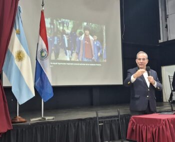 Martín Burt presentó en Argentina la metodología que está sacando de la pobreza a miles de familias en el mundo